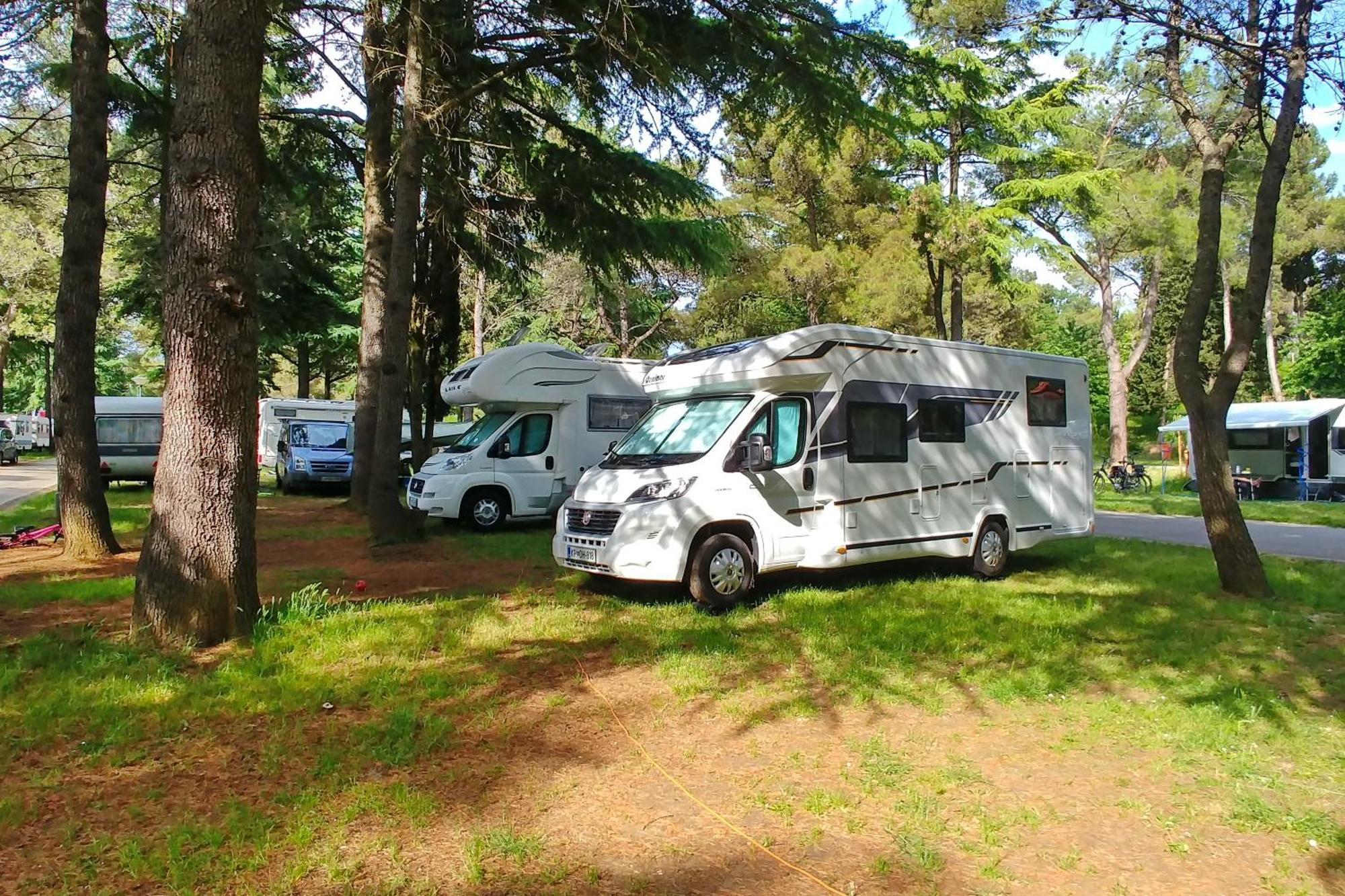 Camping Adria Ankaran - Pitches Экстерьер фото