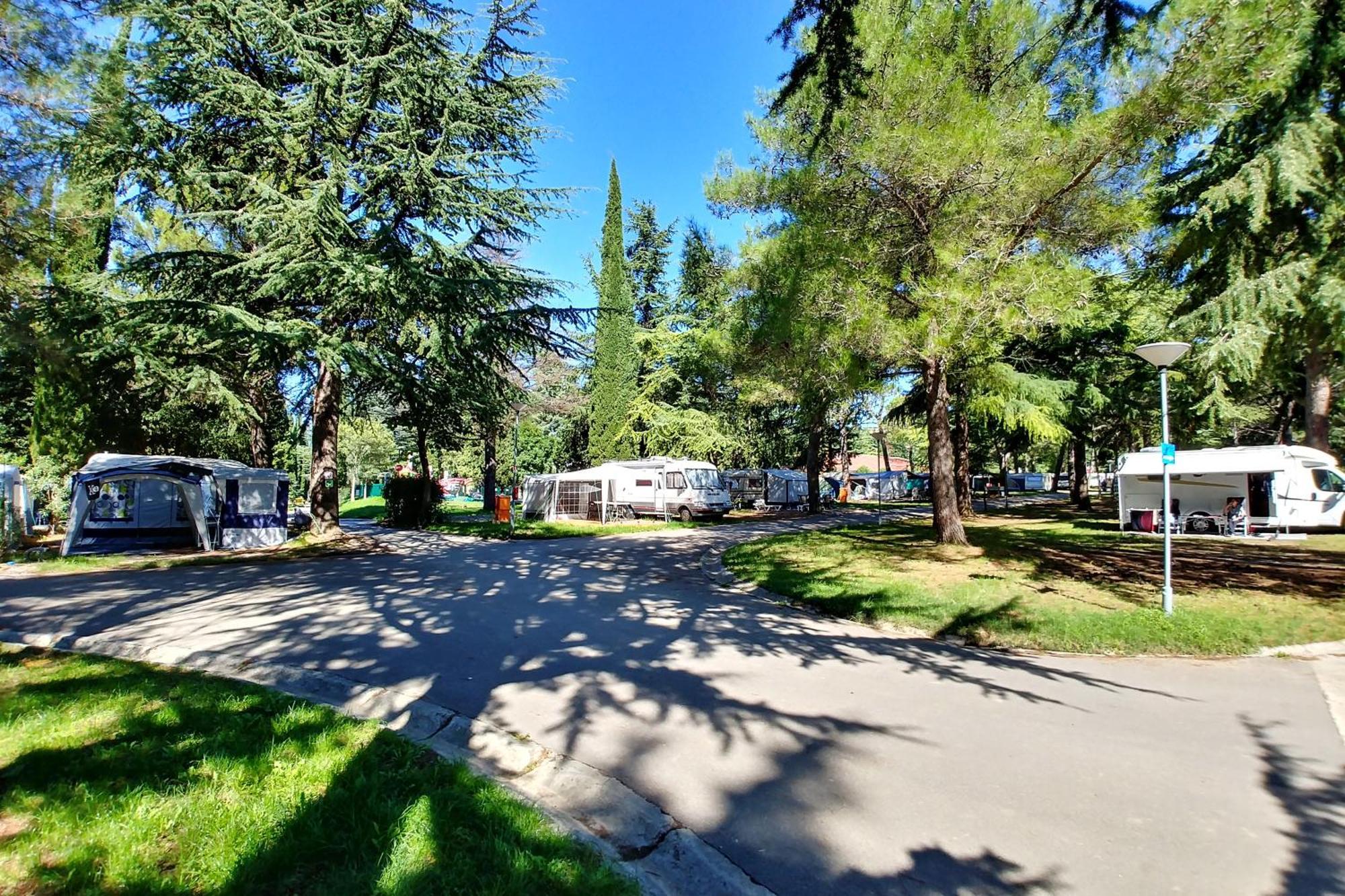 Camping Adria Ankaran - Pitches Экстерьер фото